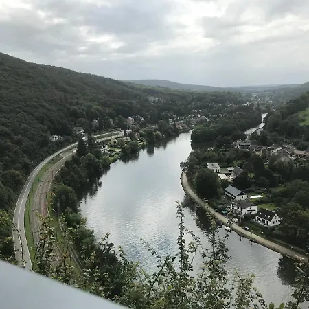 ベッド・アンド・ブレックファスト La Cosy - Votre Pause Arboree La Bruyere